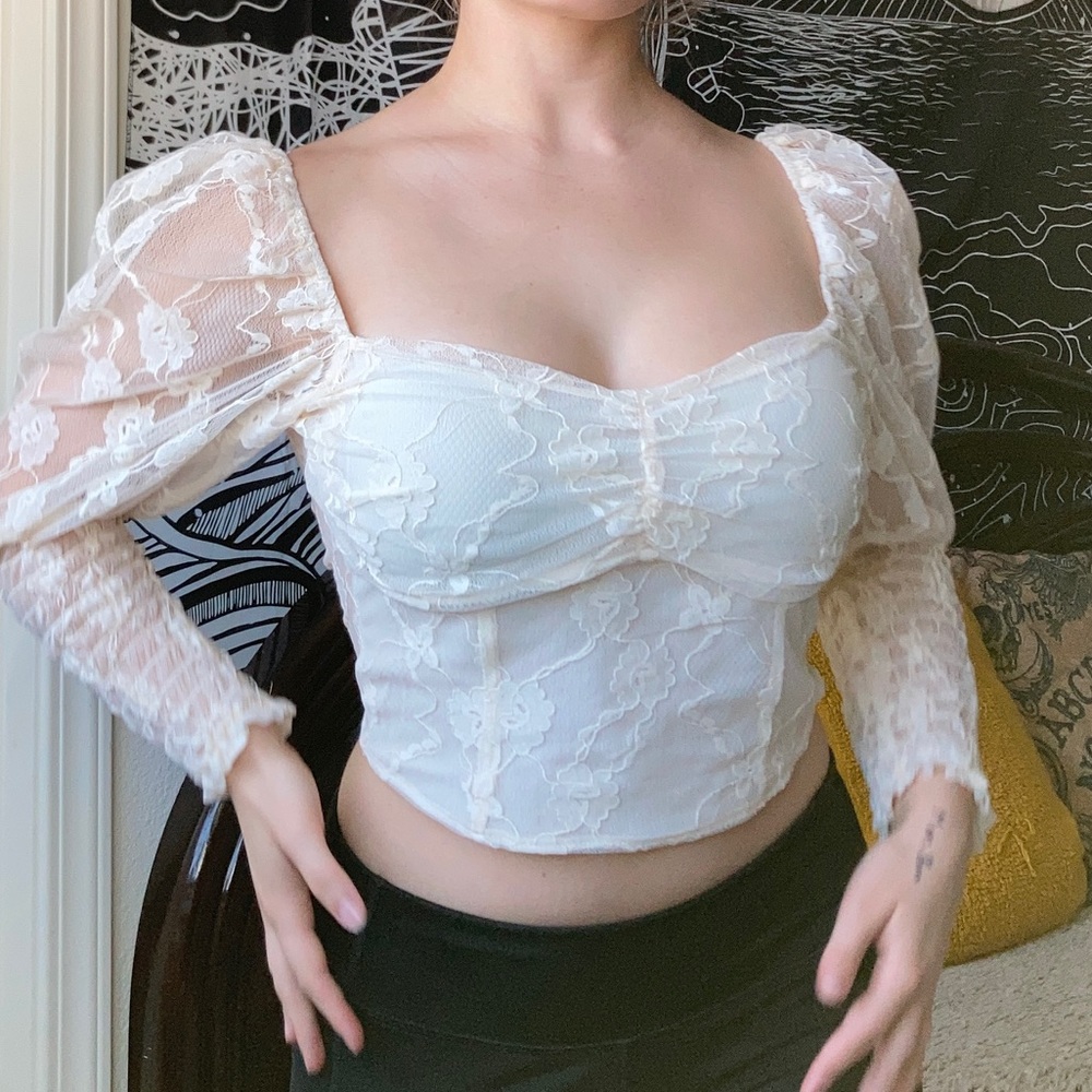 S, Beautiful Cream colored ‘Divided’ top